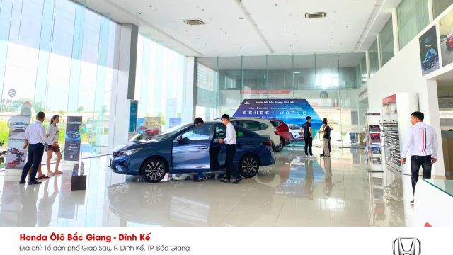 Nên mua xe ô tô trước hay sau Tết 2024?