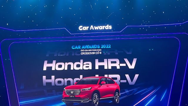 Honda HR-V và Honda Civic vinh dự nhận Giải thưởng “Ôtô của năm” phân khúc xe Crossover cỡ B và phân khúc xe gầm thấp cỡ C năm 2022