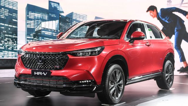 Chênh 45 triệu đồng, Honda HR-V RS hơn gì so với bản thấp hơn?