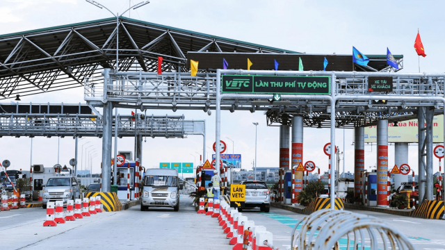 4 LỖI ÔTÔ THƯỜNG GẶP KHI ĐI QUA TRẠM THU PHÍ