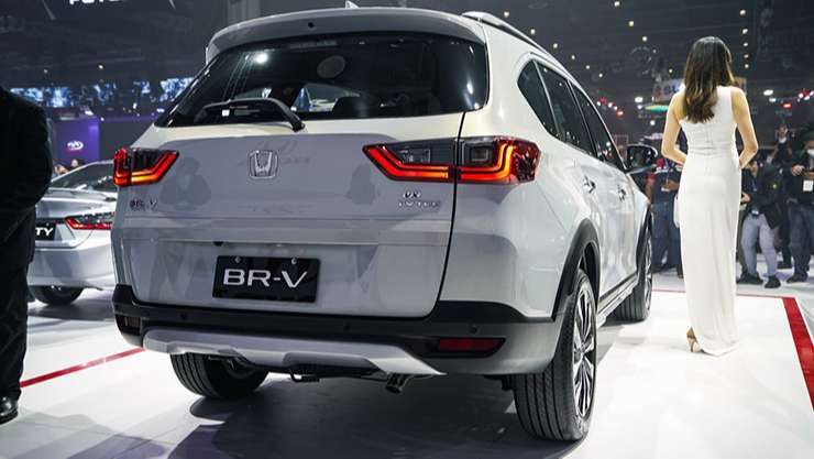 duoi-xe-brv