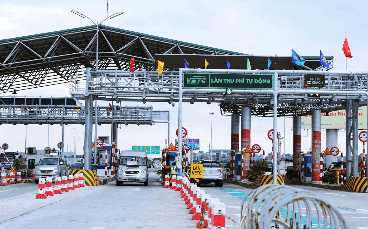 4 LỖI ÔTÔ THƯỜNG GẶP KHI ĐI QUA TRẠM THU PHÍ